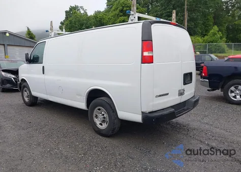 2017 Chevrolet Express G2500 Work Van из США, поврежденный, VIN 1GCWGAFF4H1128254